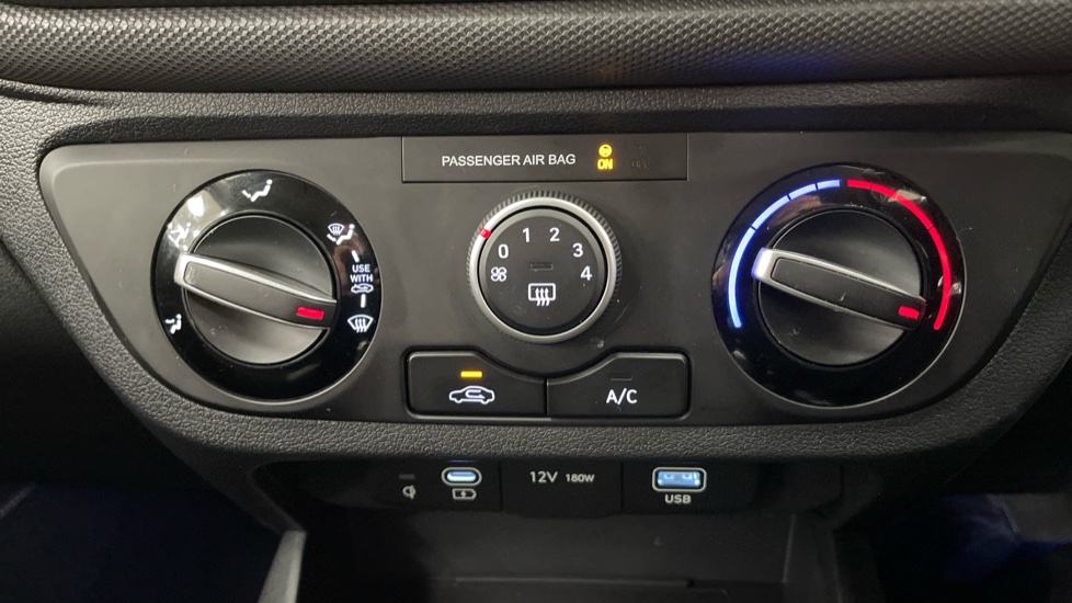 Hyundai i10 1.0 [63] Advance 5dr Auto [Nav] Petrol Hatchback - Image 26