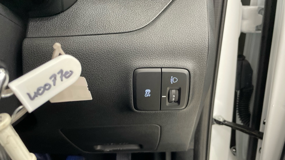 Hyundai i10 1.0 [63] Advance 5dr Auto [Nav] Petrol Hatchback - Image 29