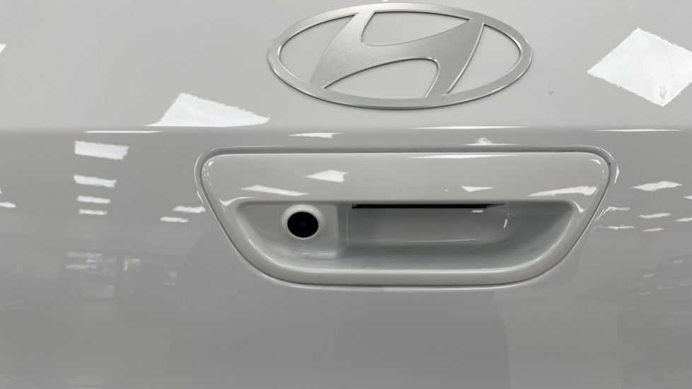 Hyundai i10 1.0 [63] Advance 5dr Auto [Nav] Petrol Hatchback - Image 39