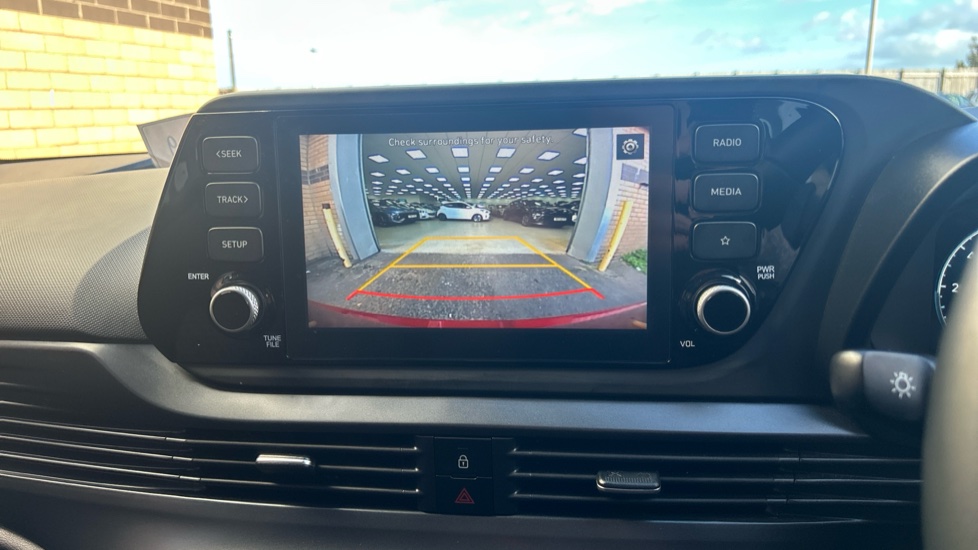 Hyundai i20 1.0T GDi 48V MHD SE Connect 5dr DCT Petrol Hatchback - Image 28