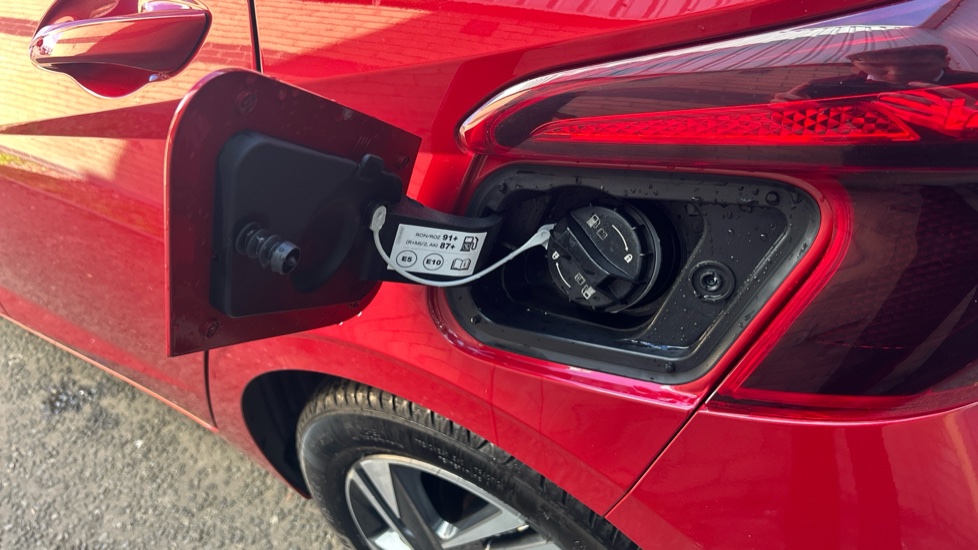 Hyundai i20 1.0T GDi 48V MHD SE Connect 5dr DCT Petrol Hatchback - Image 39