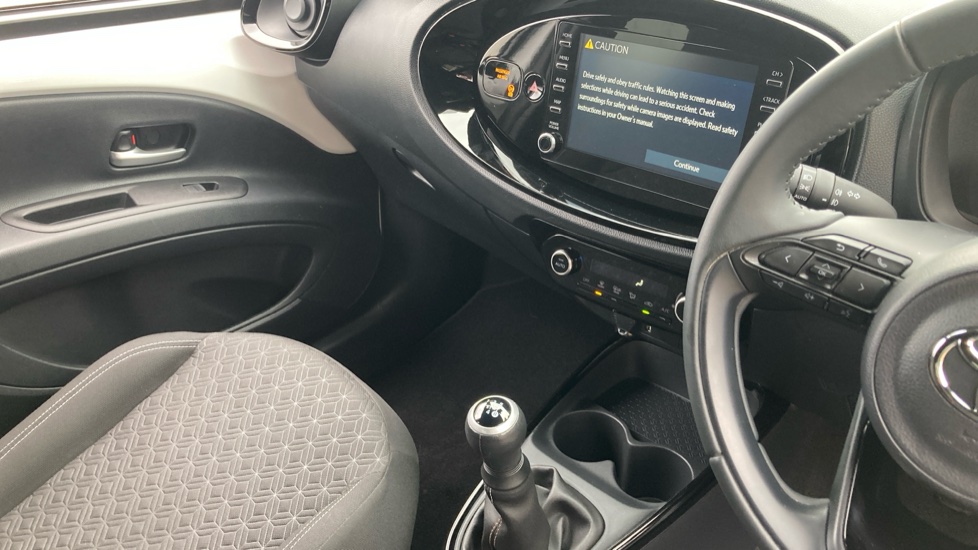Toyota Aygo X 1.0 VVT-i Edge 5dr Petrol Hatchback - Image 14