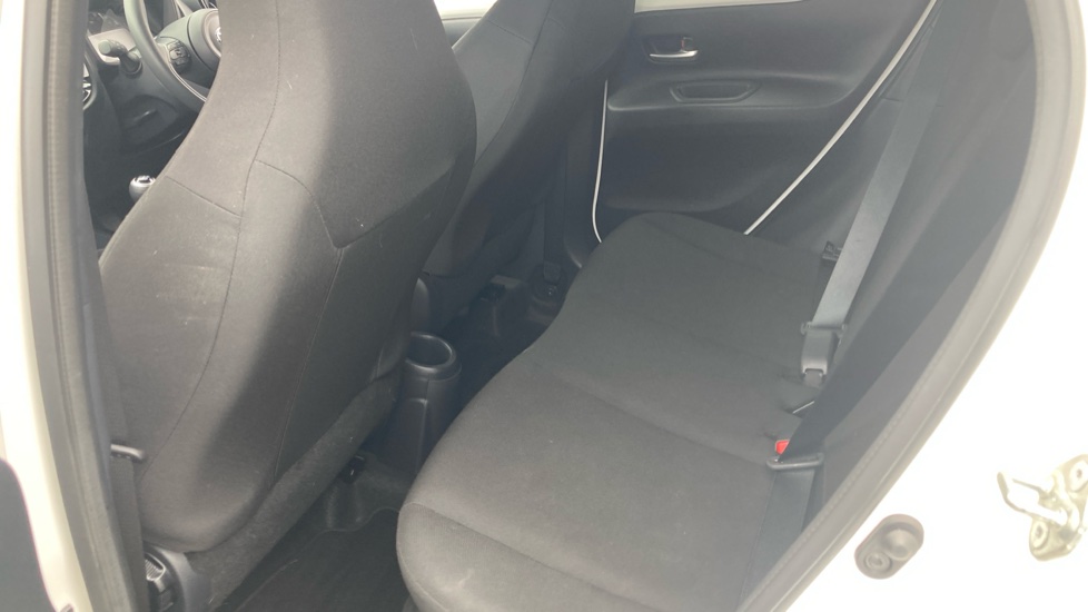Toyota Aygo X 1.0 VVT-i Edge 5dr Petrol Hatchback - Image 16
