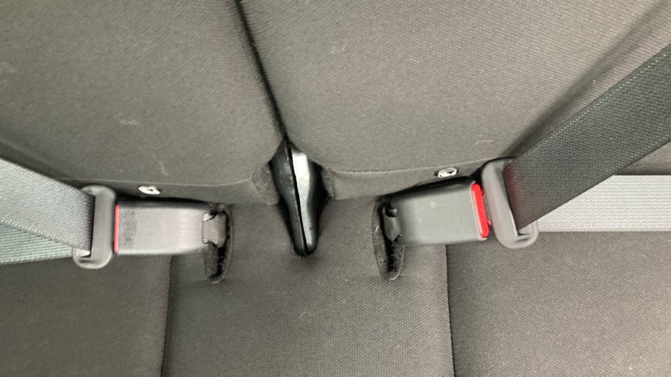 Toyota Aygo X 1.0 VVT-i Edge 5dr Petrol Hatchback - Image 17