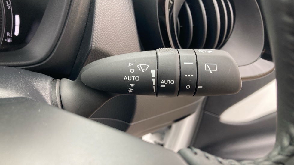 Toyota Aygo X 1.0 VVT-i Edge 5dr Petrol Hatchback - Image 24