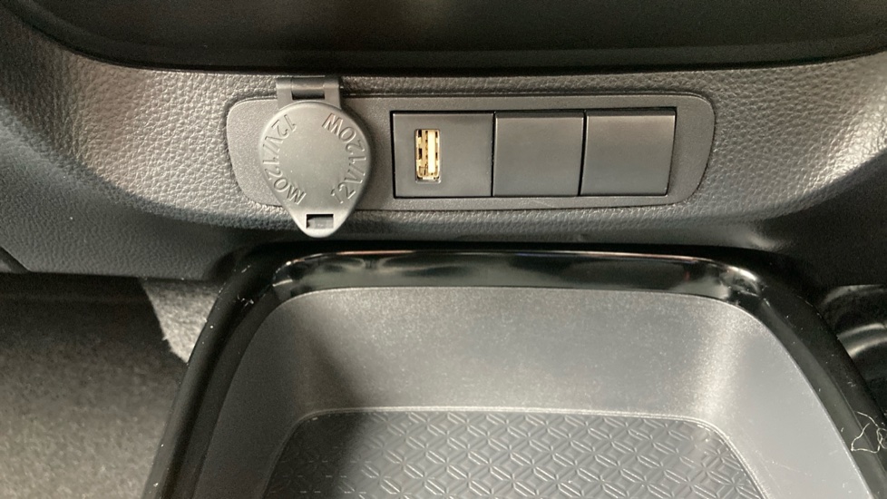 Toyota Aygo X 1.0 VVT-i Edge 5dr Petrol Hatchback - Image 27