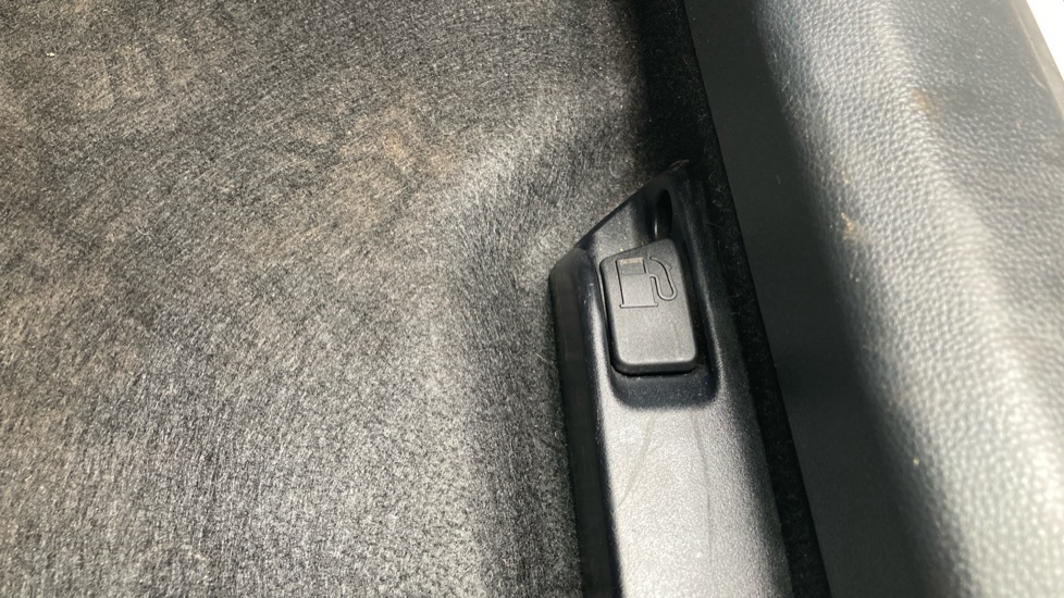 Toyota Aygo X 1.0 VVT-i Edge 5dr Petrol Hatchback - Image 30