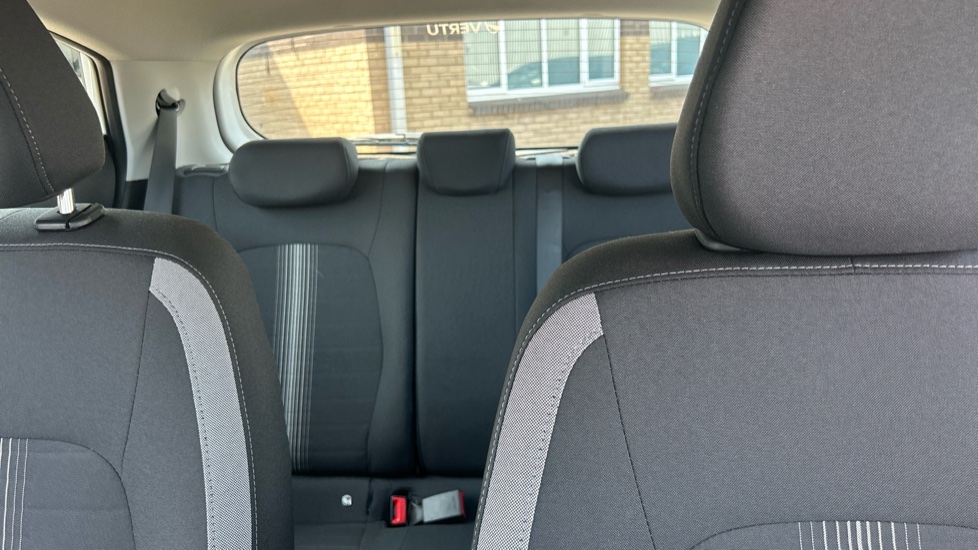 Hyundai i10 1.0 [63] Advance 5dr [Nav] Petrol Hatchback - Image 15