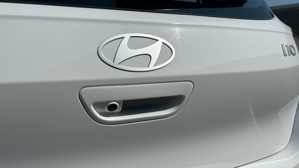 Hyundai i10 1.0 [63] Advance 5dr [Nav] Petrol Hatchback - Image 21