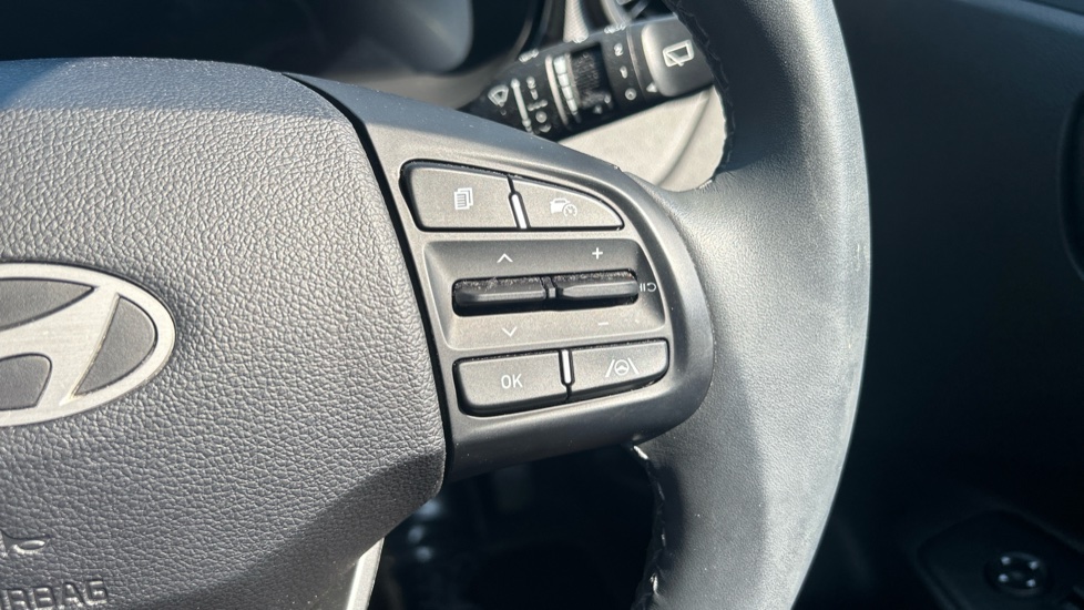 Hyundai i10 1.0 [63] Advance 5dr [Nav] Petrol Hatchback - Image 28