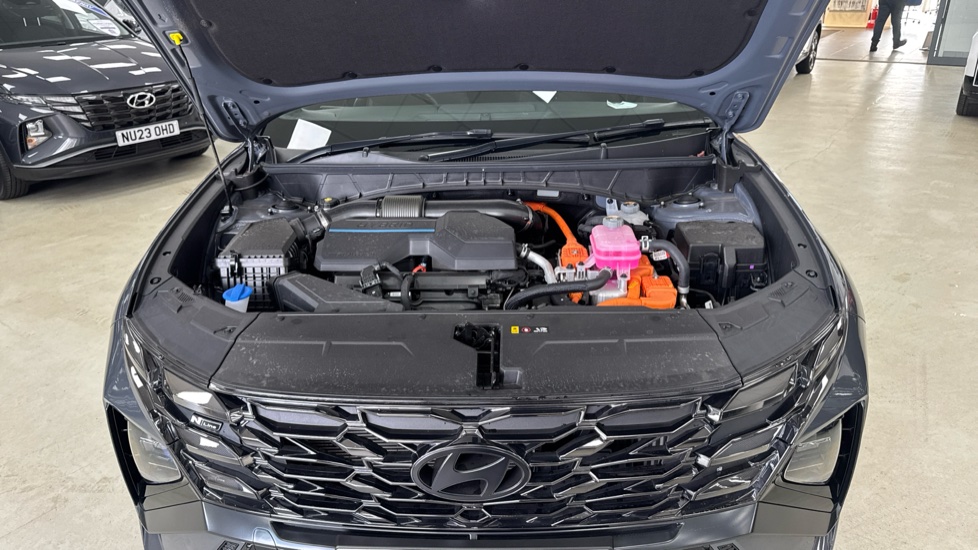 Hyundai TUCSON 1.6T Hybrid N Line 5dr Auto Hybrid Estate - Image 8