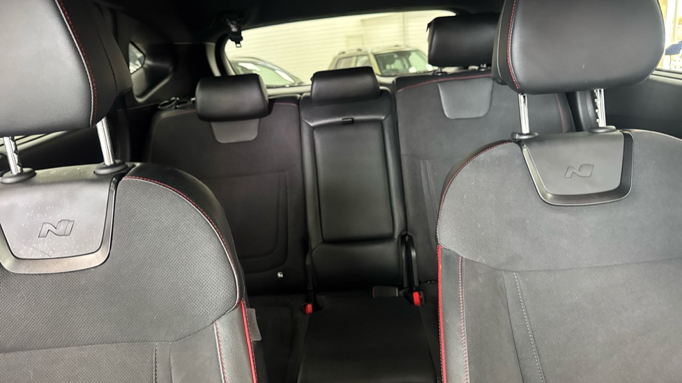 Hyundai TUCSON 1.6T Hybrid N Line 5dr Auto Hybrid Estate - Image 15