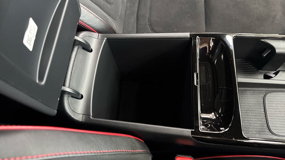 Hyundai TUCSON 1.6T Hybrid N Line 5dr Auto Hybrid Estate - Image 32
