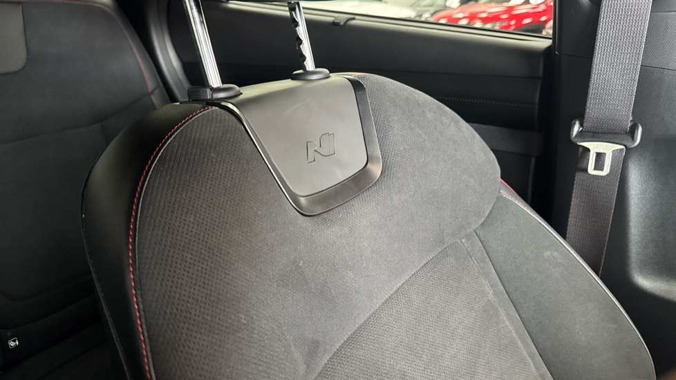Hyundai TUCSON 1.6T Hybrid N Line 5dr Auto Hybrid Estate - Image 33