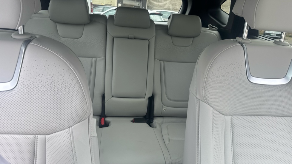 Hyundai TUCSON 1.6T Hybrid Ultimate 5dr Auto Hybrid Estate - Image 15
