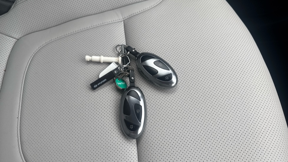 Hyundai TUCSON 1.6T Hybrid Ultimate 5dr Auto Hybrid Estate - Image 20