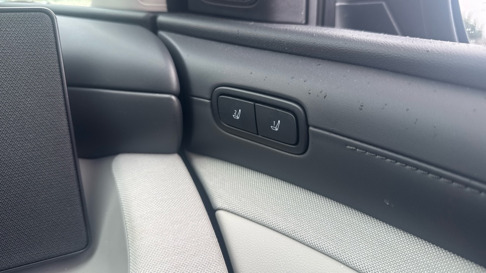 Hyundai TUCSON 1.6T Hybrid Ultimate 5dr Auto Hybrid Estate - Image 32