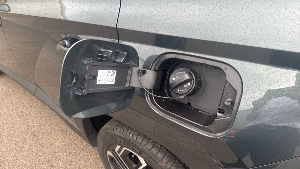 Hyundai TUCSON 1.6T Hybrid Ultimate 5dr Auto Hybrid Estate - Image 37