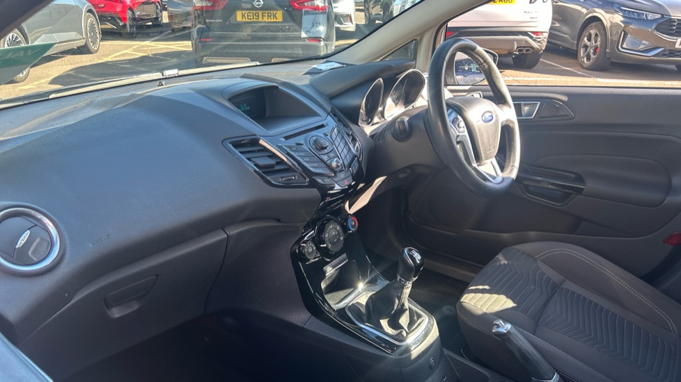 Ford Fiesta 1.0 EcoBoost Zetec 5dr Petrol Hatchback - Image 9