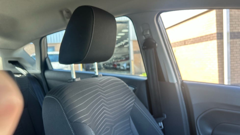 Ford Fiesta 1.0 EcoBoost Zetec 5dr Petrol Hatchback - Image 32