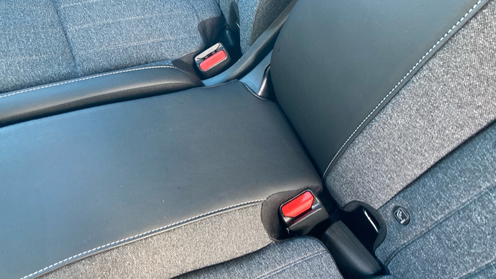 Honda Jazz 1.5 i-MMD Hybrid SR 5dr eCVT Hybrid Hatchback - Image 17