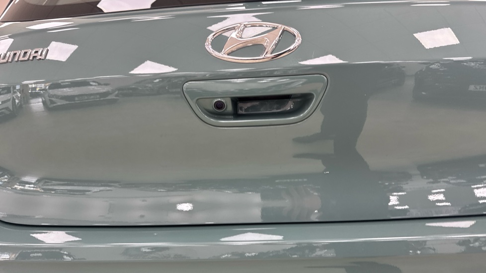 Hyundai i10 1.2 MPi SE Connect 5dr Petrol Hatchback - Image 21