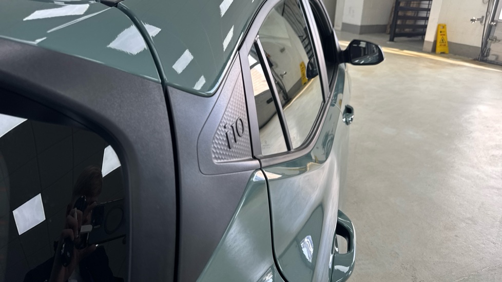 Hyundai i10 1.2 MPi SE Connect 5dr Petrol Hatchback - Image 23