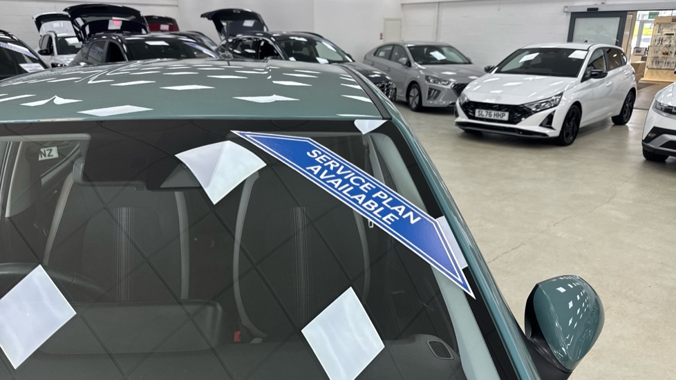 Hyundai i10 1.2 MPi SE Connect 5dr Petrol Hatchback - Image 25