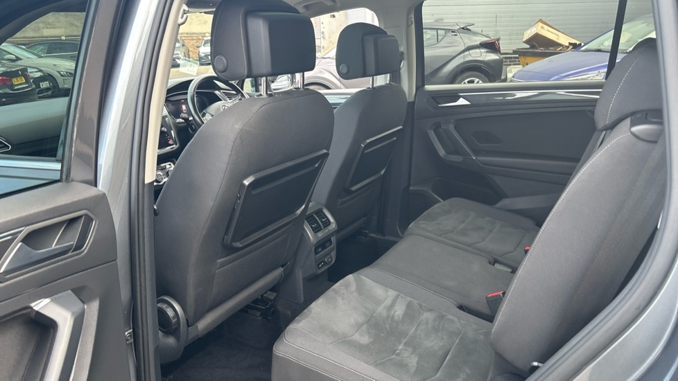 Volkswagen Tiguan Allspace 2.0 TDI 4Motion SEL 5dr DSG Diesel Estate - Image 16