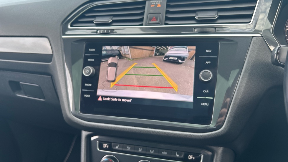 Volkswagen Tiguan Allspace 2.0 TDI 4Motion SEL 5dr DSG Diesel Estate - Image 28