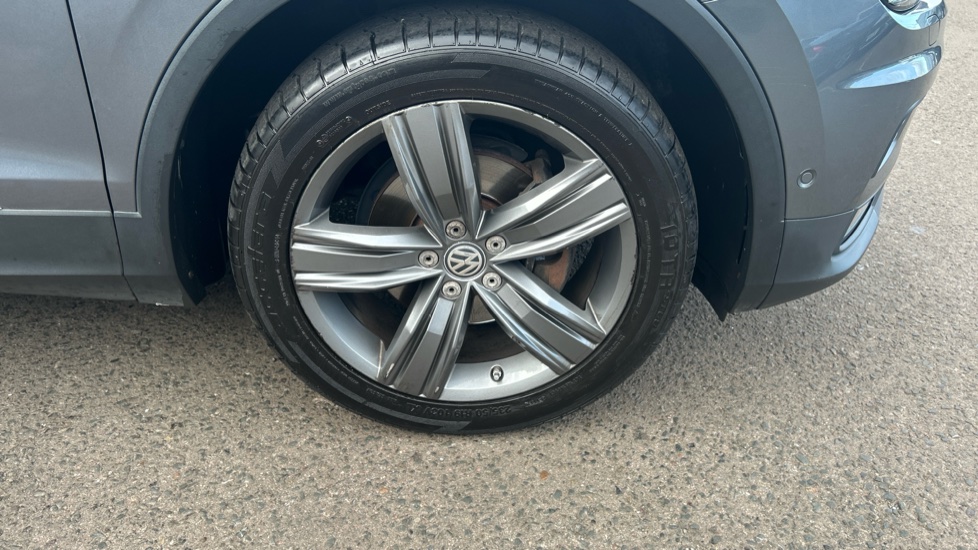 Volkswagen Tiguan Allspace 2.0 TDI 4Motion SEL 5dr DSG Diesel Estate - Image 36