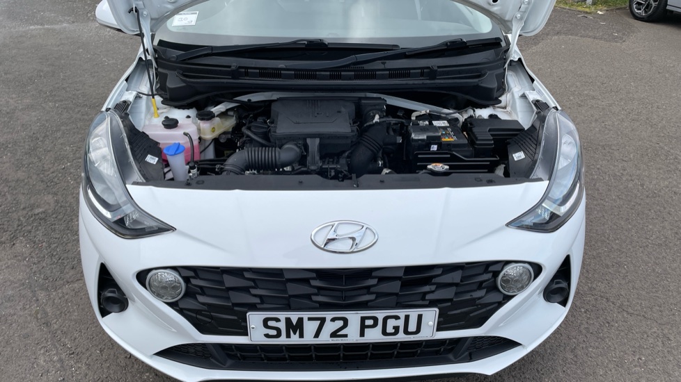 Hyundai i10 1.0 MPi SE Connect 5dr Petrol Hatchback - Image 8