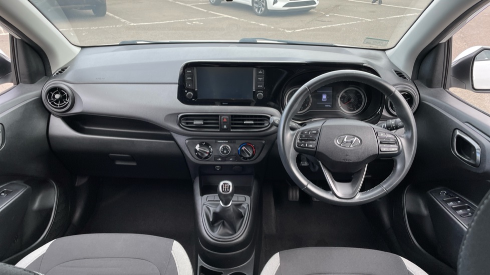 Hyundai i10 1.0 MPi SE Connect 5dr Petrol Hatchback - Image 10