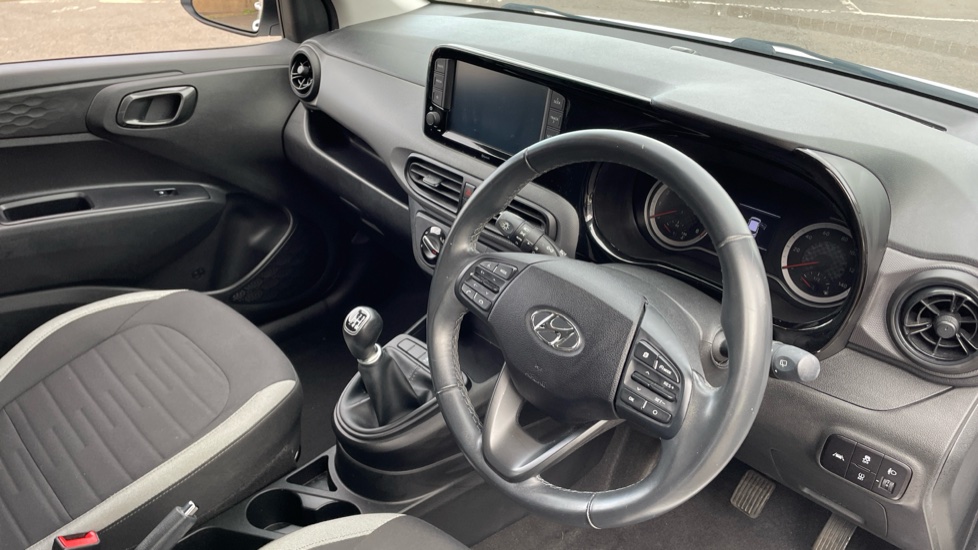 Hyundai i10 1.0 MPi SE Connect 5dr Petrol Hatchback - Image 11