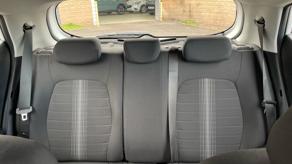 Hyundai i10 1.0 MPi SE Connect 5dr Petrol Hatchback - Image 15