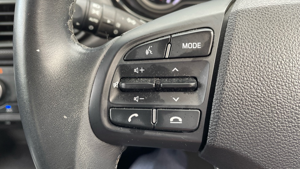 Hyundai i10 1.0 MPi SE Connect 5dr Petrol Hatchback - Image 21