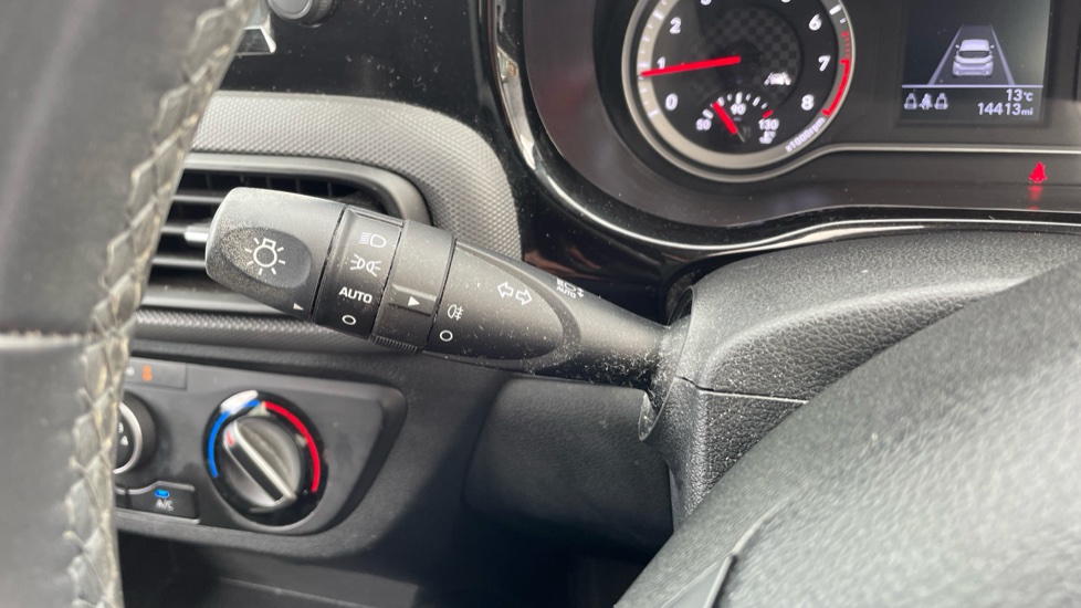 Hyundai i10 1.0 MPi SE Connect 5dr Petrol Hatchback - Image 23
