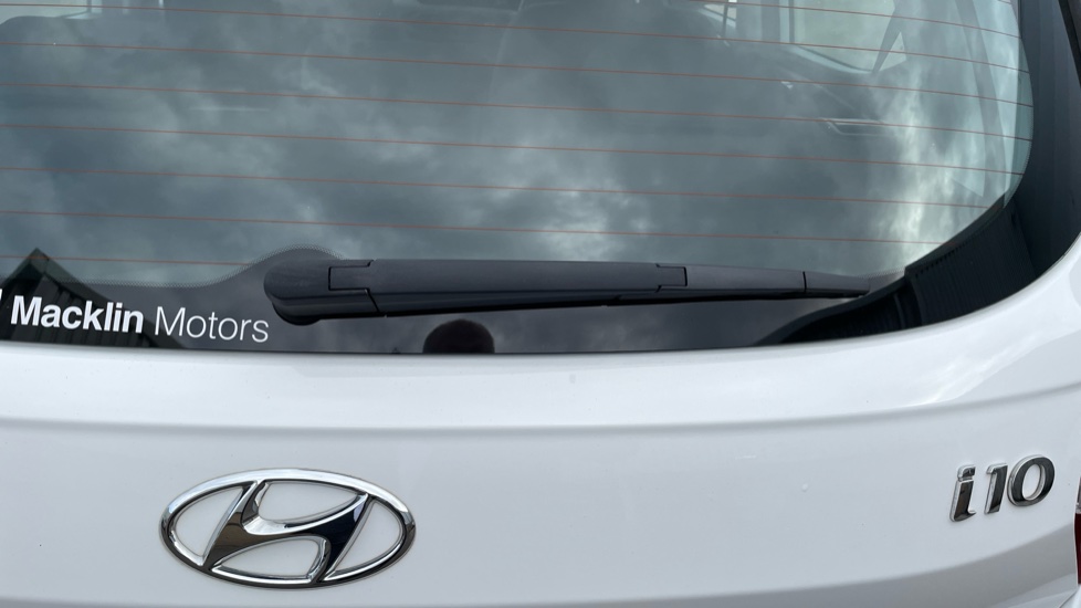 Hyundai i10 1.0 MPi SE Connect 5dr Petrol Hatchback - Image 41