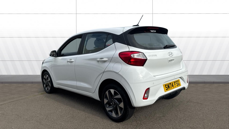 Hyundai i10 1.0 [63] Advance 5dr [Nav] Petrol Hatchback - Image 2
