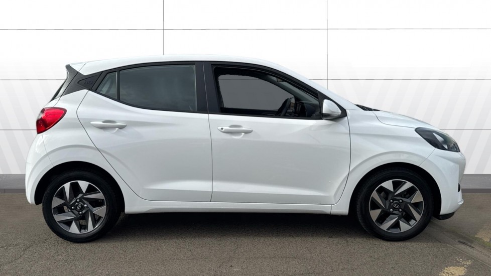 Hyundai i10 1.0 [63] Advance 5dr [Nav] Petrol Hatchback - Image 5