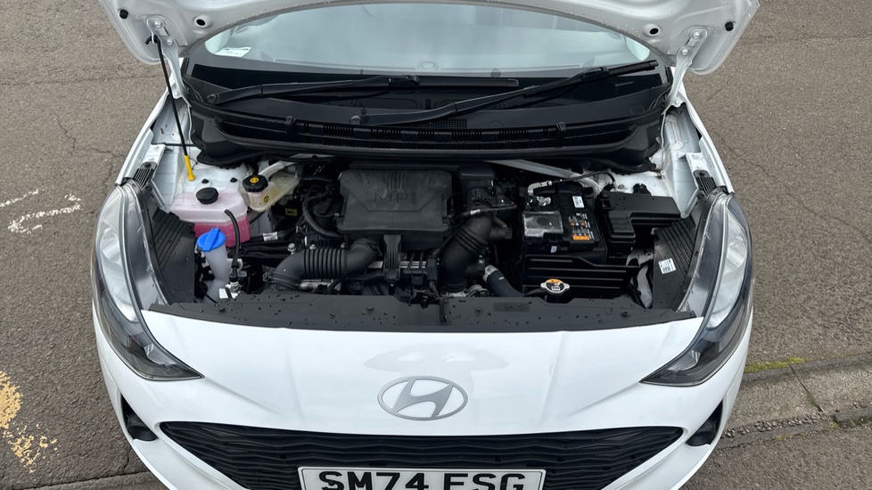 Hyundai i10 1.0 [63] Advance 5dr [Nav] Petrol Hatchback - Image 8