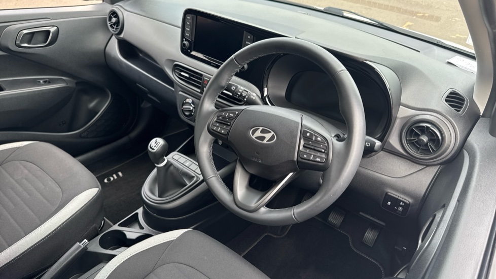 Hyundai i10 1.0 [63] Advance 5dr [Nav] Petrol Hatchback - Image 11