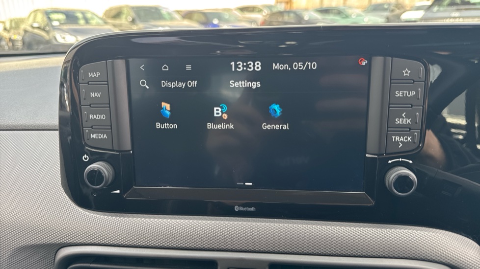 Hyundai i10 1.0 [63] Advance 5dr [Nav] Petrol Hatchback - Image 28