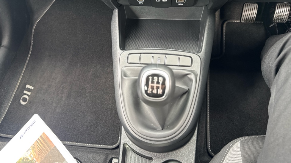 Hyundai i10 1.0 [63] Advance 5dr [Nav] Petrol Hatchback - Image 31