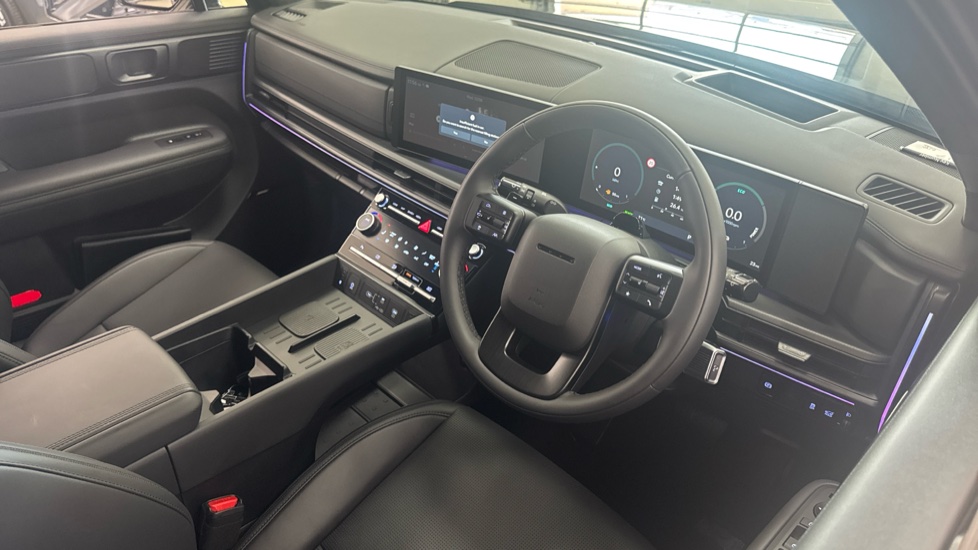 Hyundai SANTA FE 1.6 TGDi 239 Hybrid Calligraphy 5dr 4WD Auto Hybrid Estate - Image 11