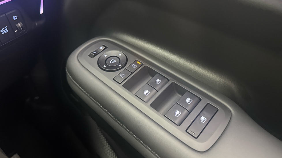 Hyundai SANTA FE 1.6 TGDi 239 Hybrid Calligraphy 5dr 4WD Auto Hybrid Estate - Image 22