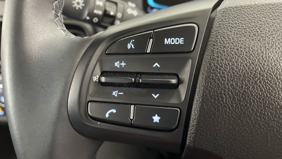 Hyundai i10 1.0 [63] Advance 5dr Auto [Nav] Petrol Hatchback - Image 21