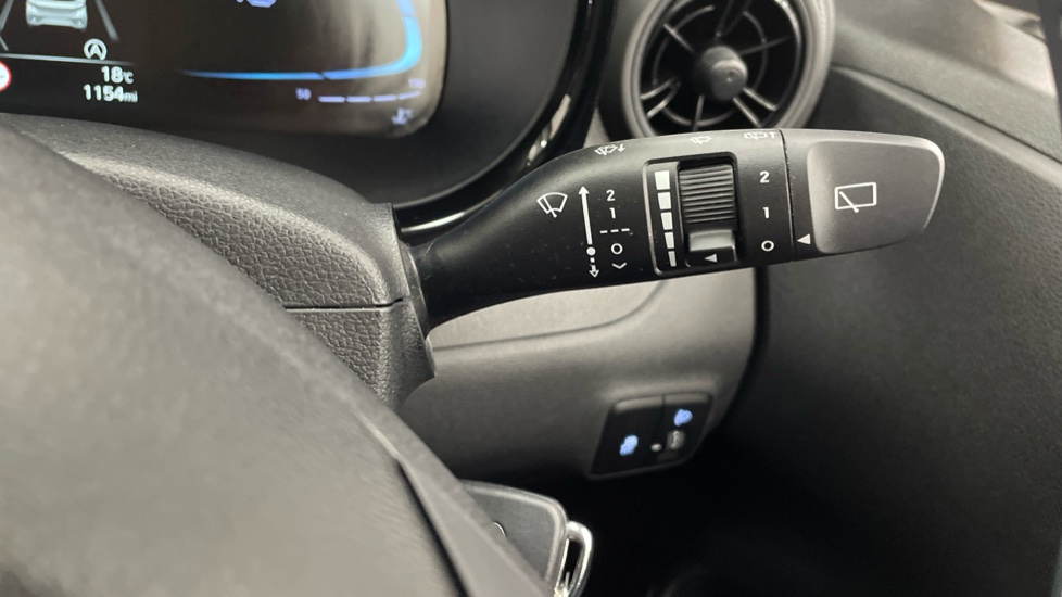 Hyundai i10 1.0 [63] Advance 5dr Auto [Nav] Petrol Hatchback - Image 23