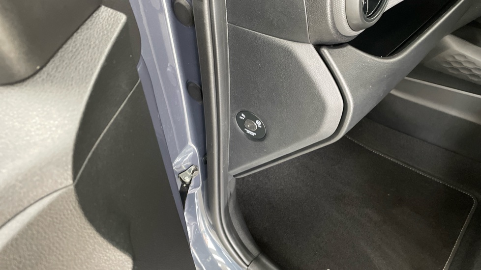 Hyundai i10 1.0 [63] Advance 5dr Auto [Nav] Petrol Hatchback - Image 36