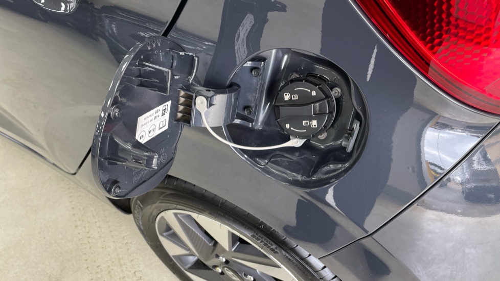 Hyundai i10 1.0 [63] Advance 5dr Auto [Nav] Petrol Hatchback - Image 39
